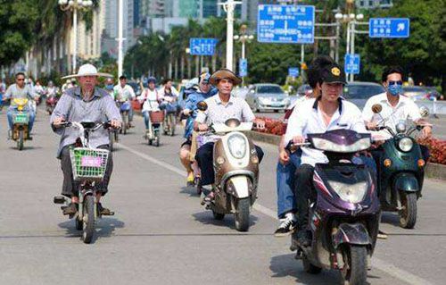 電動車電池跑不遠，加點水怎么樣？